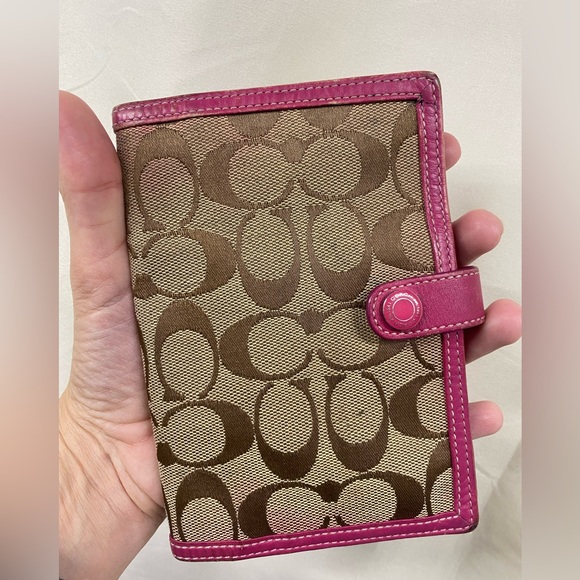 Coach Bags Large Coach Passport Wallet Early 200s With Classic
